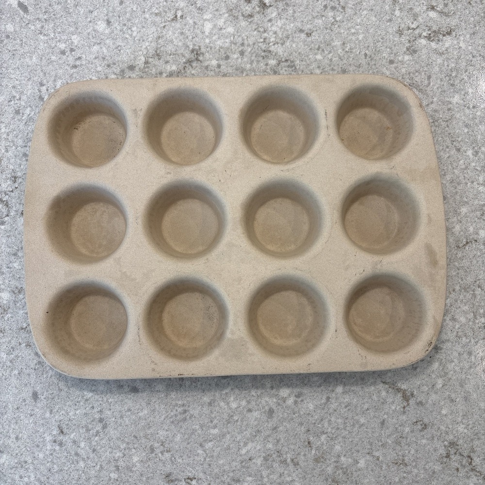 The Pampered Chef Family Heritage Stoneware 12 Cupcake Muffin Pan Baking Stone - Picture 2 of 11